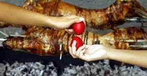 «Καλάθι του Πάσχα»: Αντιδράσεις για το αρνί & το κατσίκι