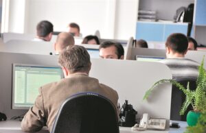 Δημόσιο: Έρχονται αυξήσεις στους μισθούς των υπαλλήλων μετά τις εκλογές