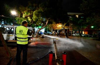 Για σχέδια ιδιωτικοποίησης τμήματος της καθαριότητας κατηγορεί με ανακοίνωσή της η ΠΟΕ – ΟΤΑ, τον δήμαρχο Θεσσαλονίκης