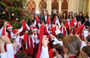 Περιφέρεια Κεντρικής Μακεδονίας: Κάλαντα και ευχές στη Βίλα Αλλατίνη