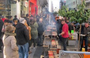 Παραμονή Πρωτοχρονιάς στη Θεσσαλονίκη: Ολόκληρη η πόλη, ένα γλέντι