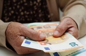 Νωρίτερα οι συντάξεις Ιανουαρίου – Δείτε αναλυτικά