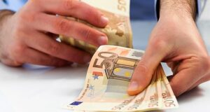 κονομία: Καταβολές από ΔΥΠΑ και ΕΦΚΑ, 8-12 Ιανουαρίου